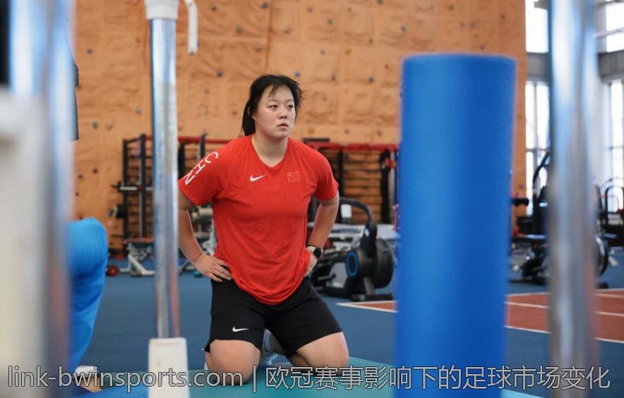 欧冠赛事影响下的足球市场变化