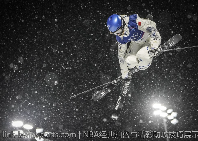 NBA经典扣篮与精彩助攻技巧展示