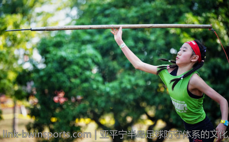 足球运动员的签约与转会市场分析